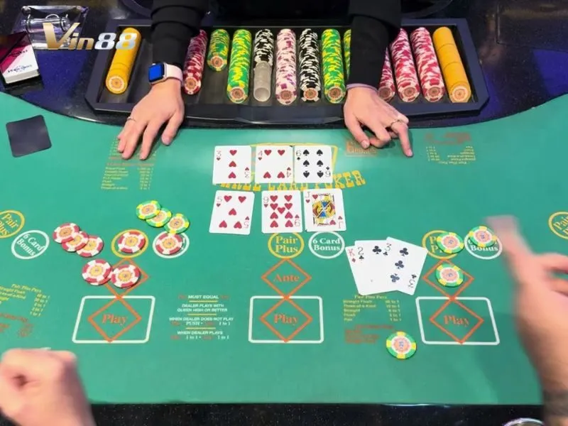 Three Card Poker là dòng game Poker cải tiến 3 lá
